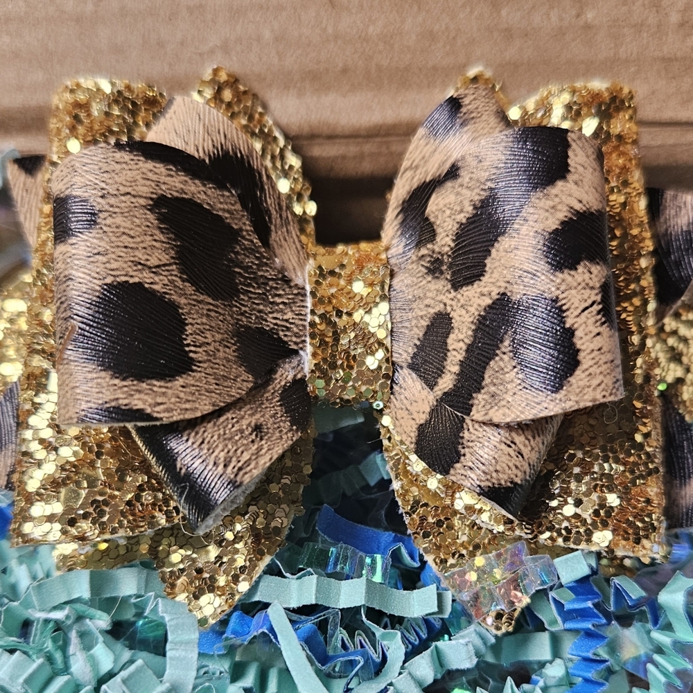 Stanley cup straw accessory! Leopard animal print w/ gold glitter accent! NWOT!